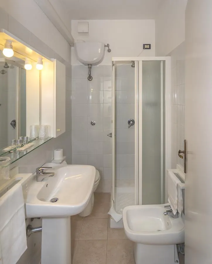 Hotel Amalfitana Pisa 2*,  Italien