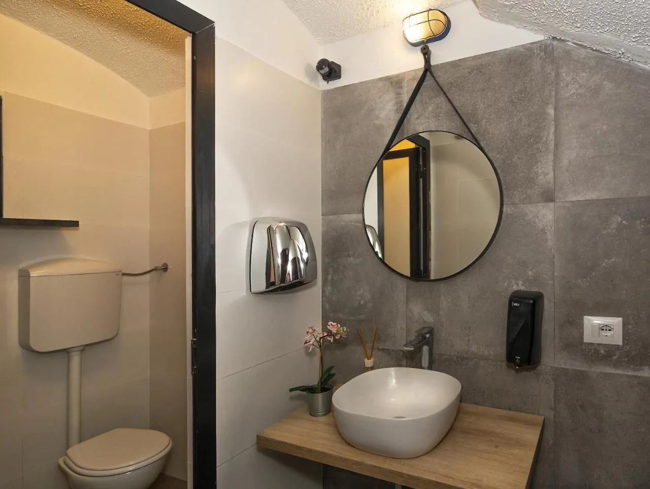 Hotel Amalfitana Pisa
