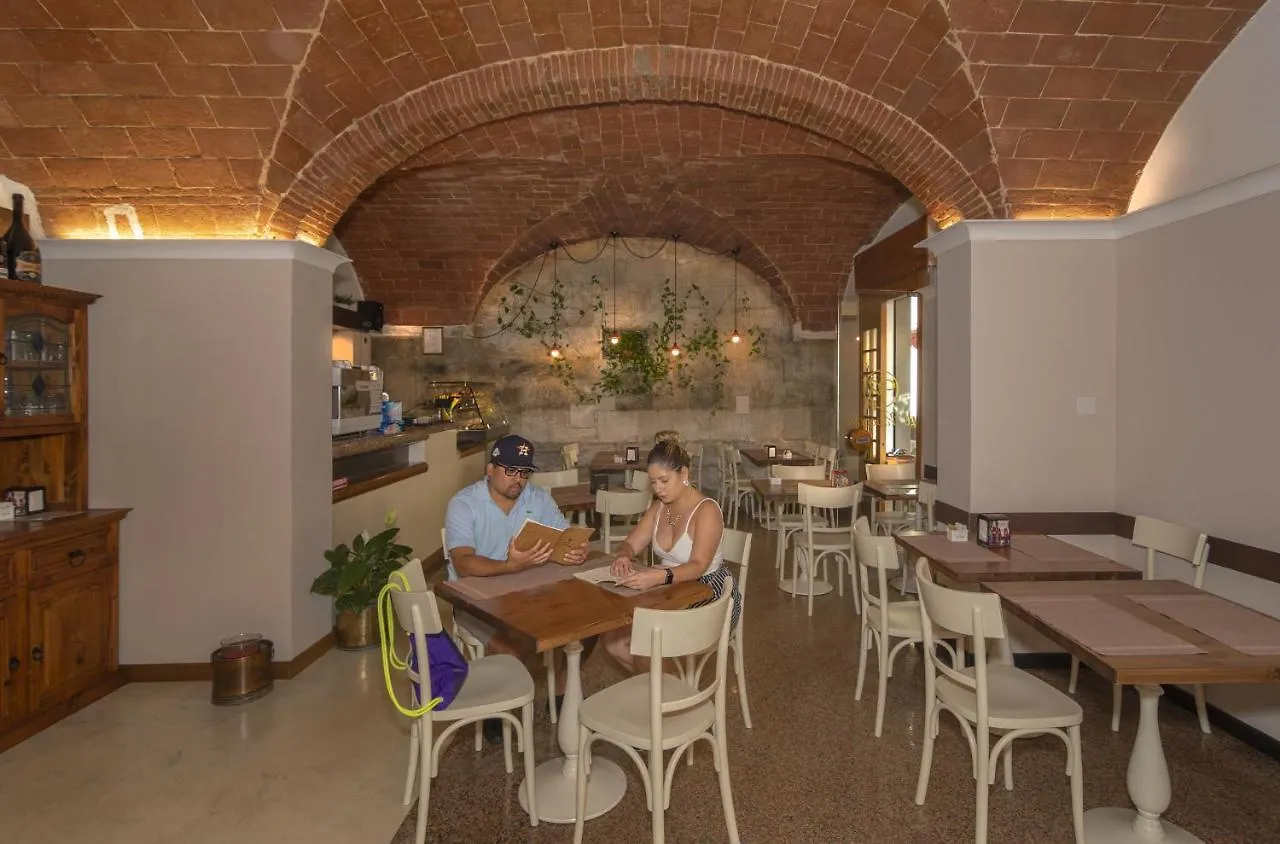**  Hotel Amalfitana Pisa Italien